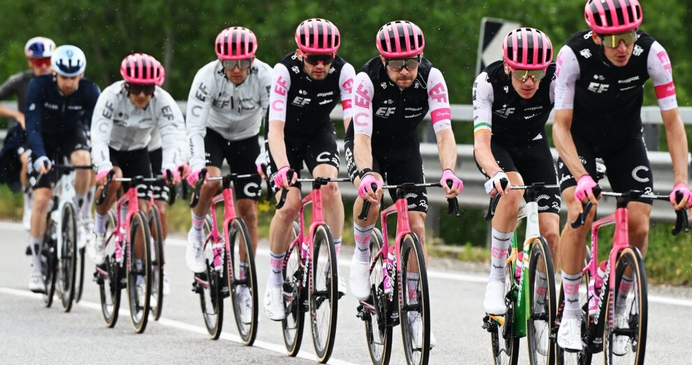 Dura jornada para Richard Carapaz en el Giro de Italia