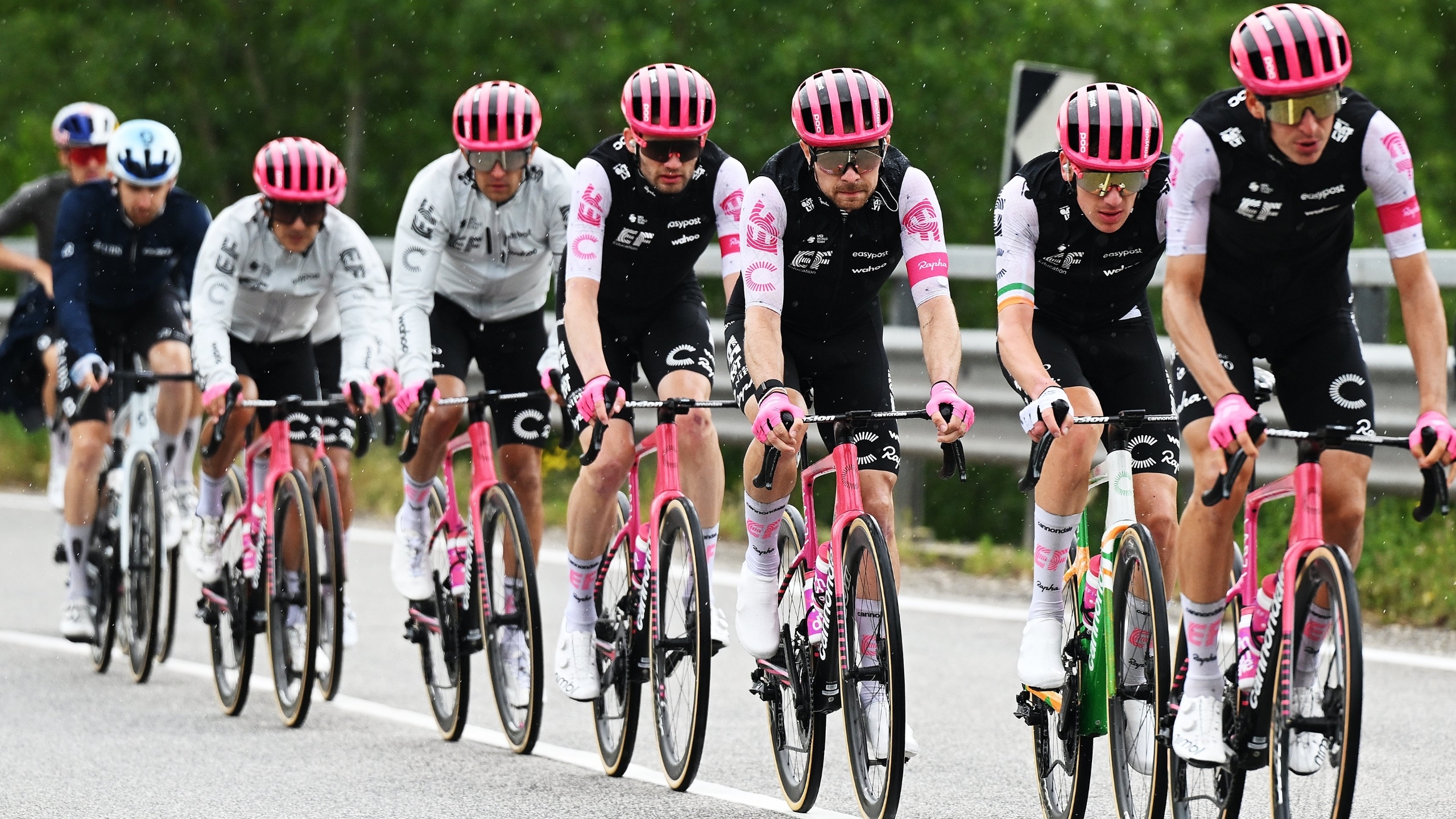Dura jornada para Richard Carapaz en el Giro de Italia