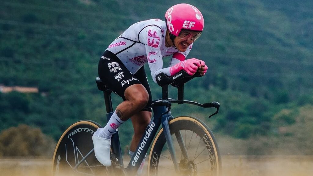 Richard Carapaz terminó noveno en la clasificación general de la Etapa 10 del Giro de Italia 2025.