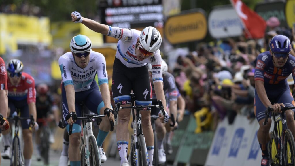 La tercera etapa del Tour de Francia estuvo marcada por el triunfo del belga Tim Merlier y una serie de incidentes que provocaron el abandono de corredores.